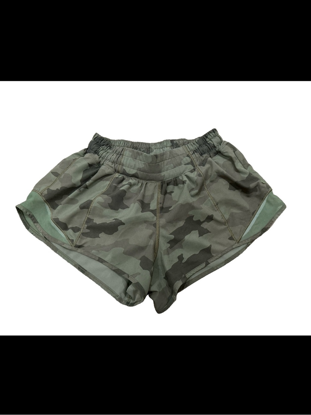LuLuLemon Camo Hotty Hots Size 4 2.5